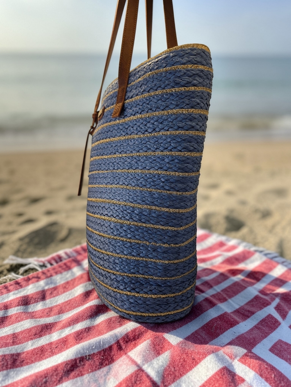 SALE!! Striped Blue & Tan Woven Straw Tote Bag with Shark Charm  NWT - Picture 5 of 8